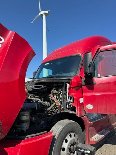 Freightliner semi-truck windshield and cab glass replacement service by state auto glass Inc