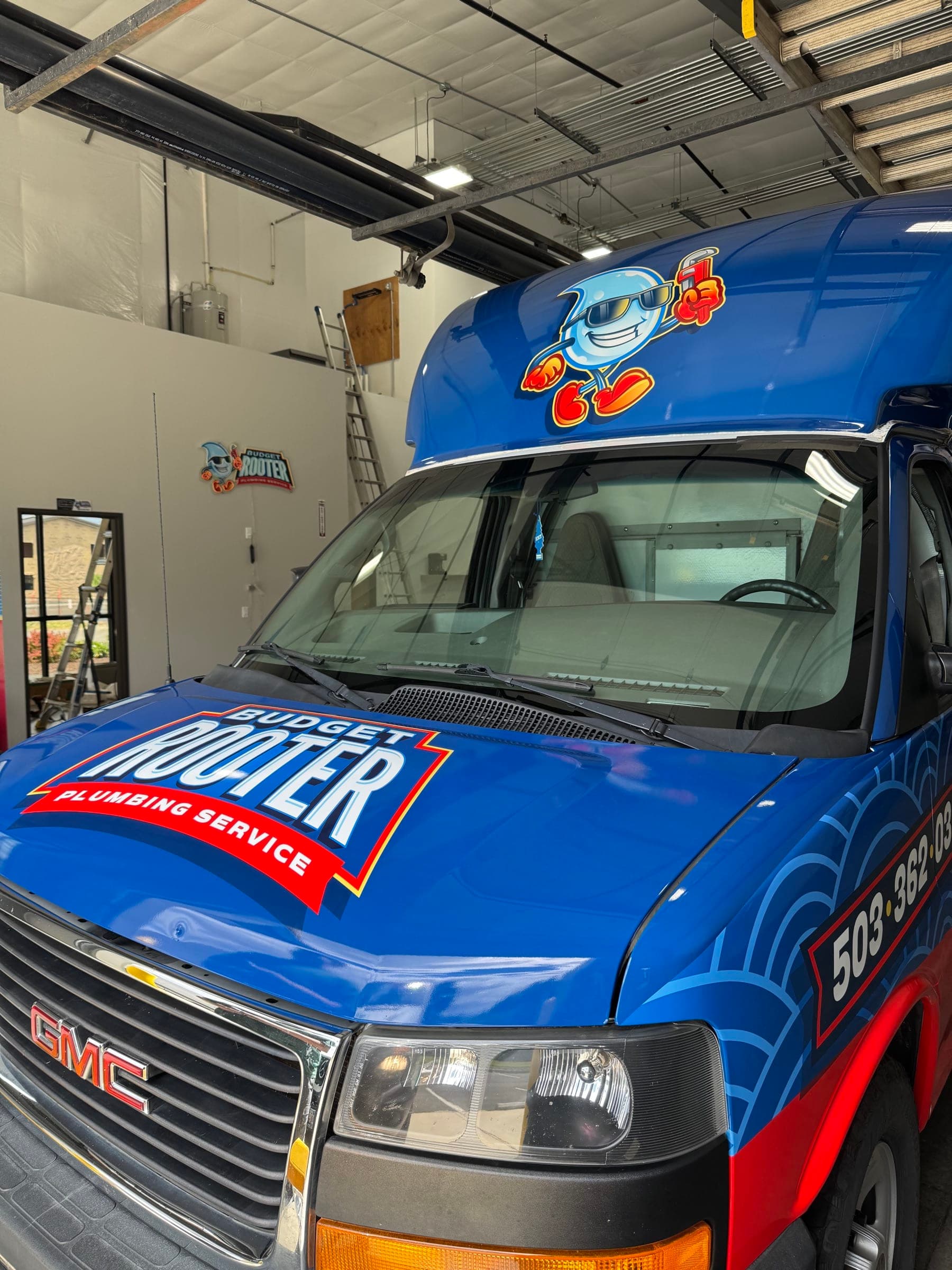 Fleet commercial vehicle windshield replacement by state auto glass Inc